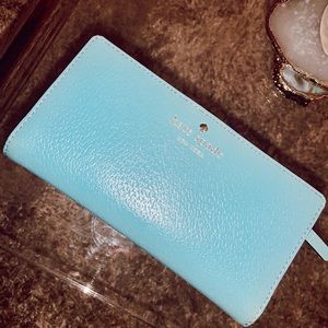 Kate Spade wallet (barely used)